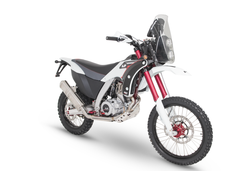 AJP PR7 650 Adventure PR7 650 Adventure (2017 - 18) (11)