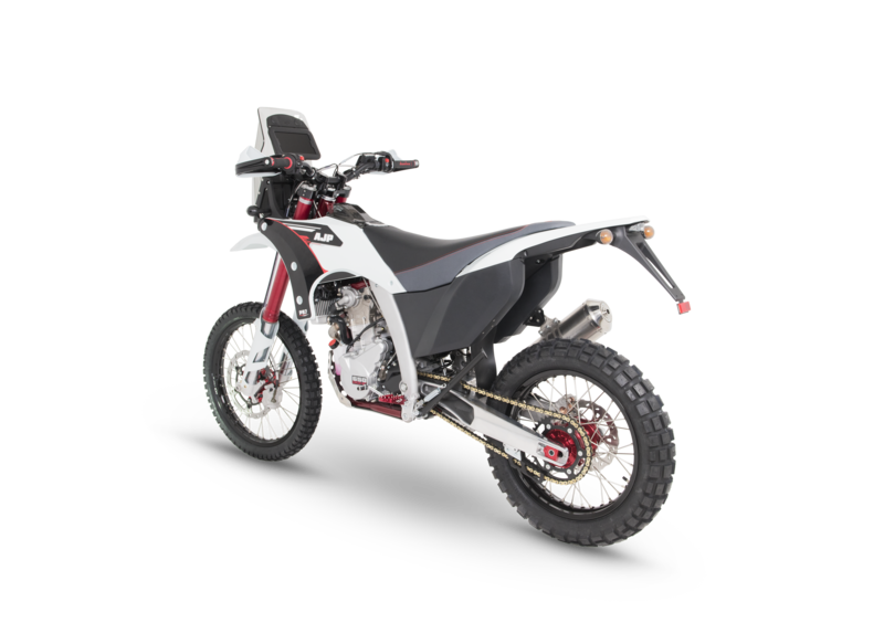 AJP PR7 650 Adventure PR7 650 Adventure (2017 - 18) (17)