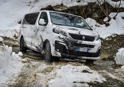 Peugeot Traveller 4x4: spazio e trazione in ogni condizione [VIDEO]