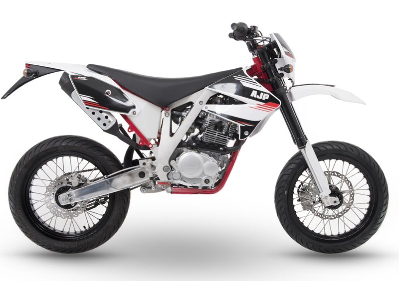 AJP PR3 125 Supermoto Pro PR3 125 Supermoto Pro (2017 - 18) (8)