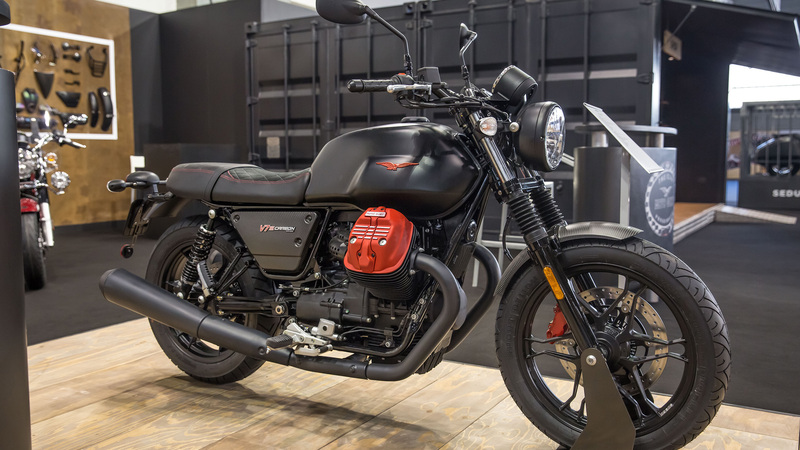 Moto Guzzi V7 III Carbon &egrave; ora disponibile presso i concessionari