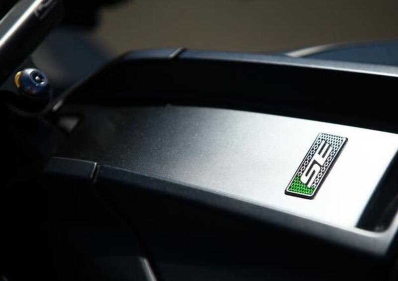 Kawasaki Ninja 1000 ZX-10R Ninja 1000 ZX-10R SE (2018) (8)