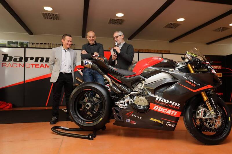 Il Team Barni Racing presenta la Ducati Panigale V4 che porter&agrave; al  National Trophy