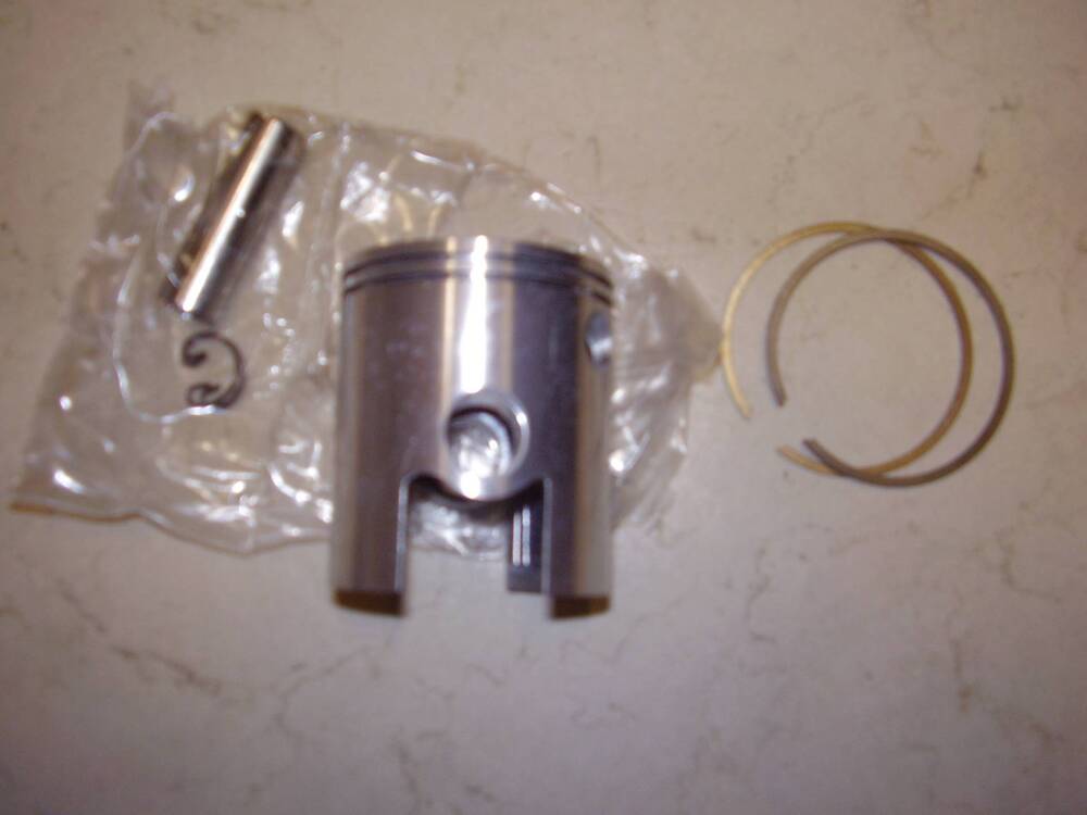 Pistone D.57 vespa prim/ET3 PK 125 Polini Motori (6)