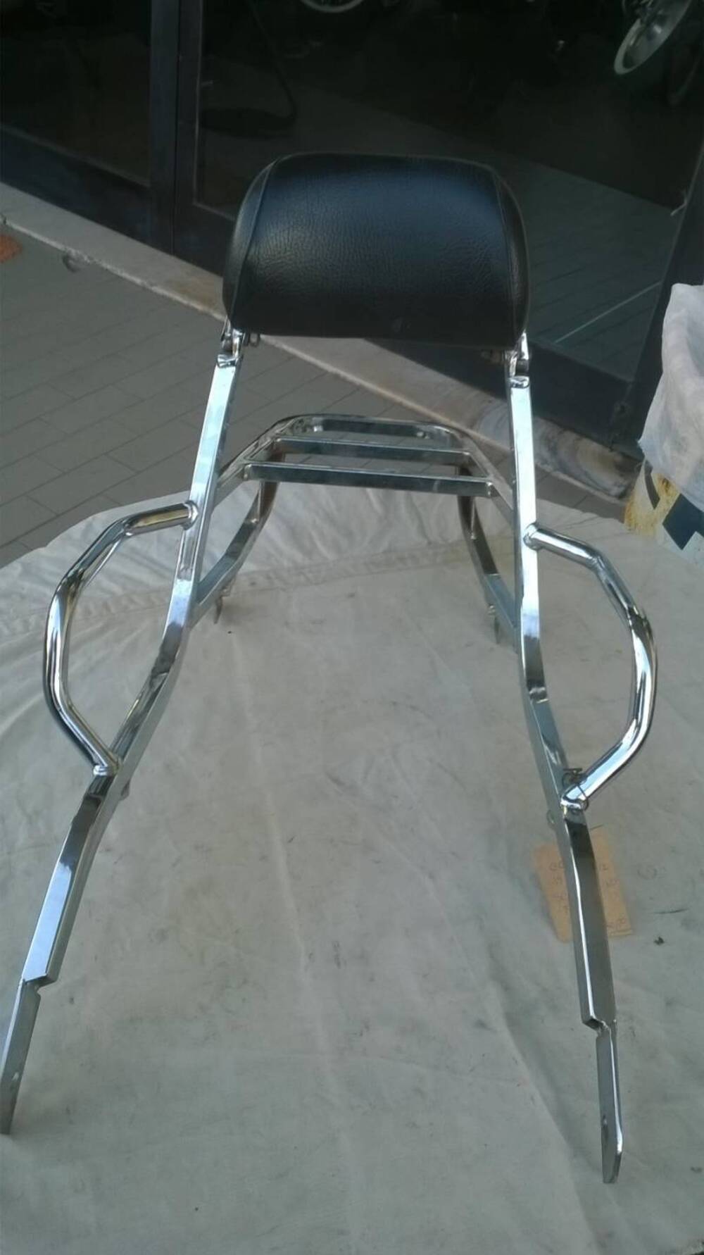 Schienale con portapacchi Moto Guzzi (4)