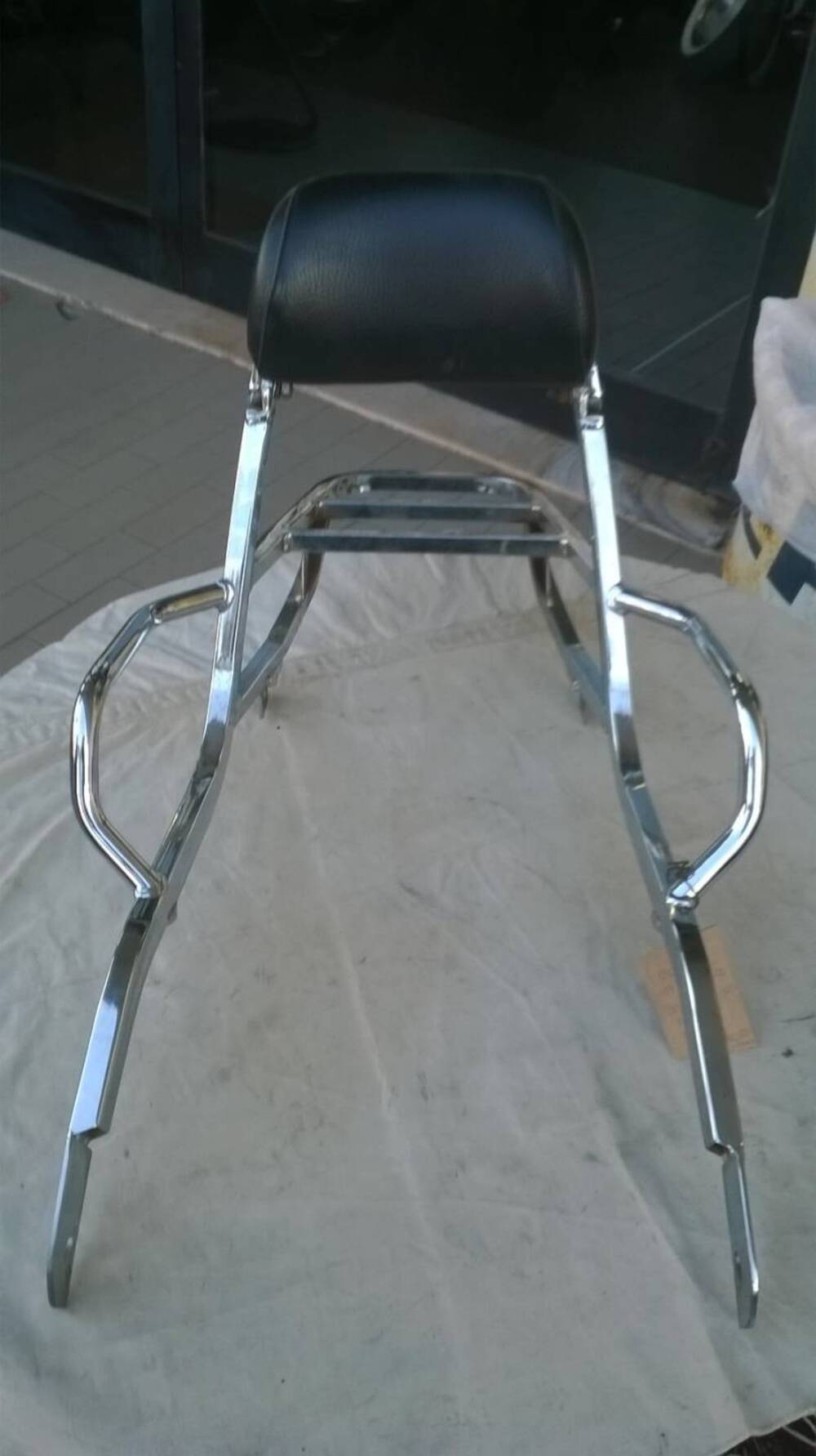 Schienale con portapacchi Moto Guzzi