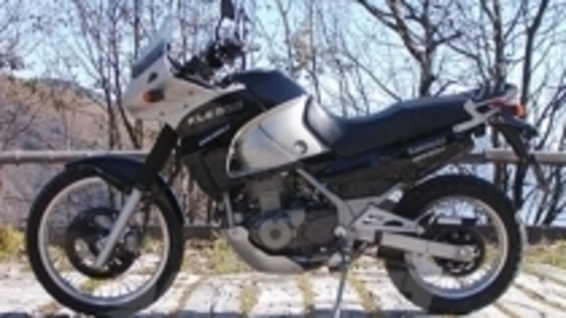 KAWASAKI KLE 500