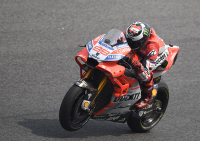 MotoGP test, Day 3. Dovizioso: Test positivi. Lorenzo: Test negativi