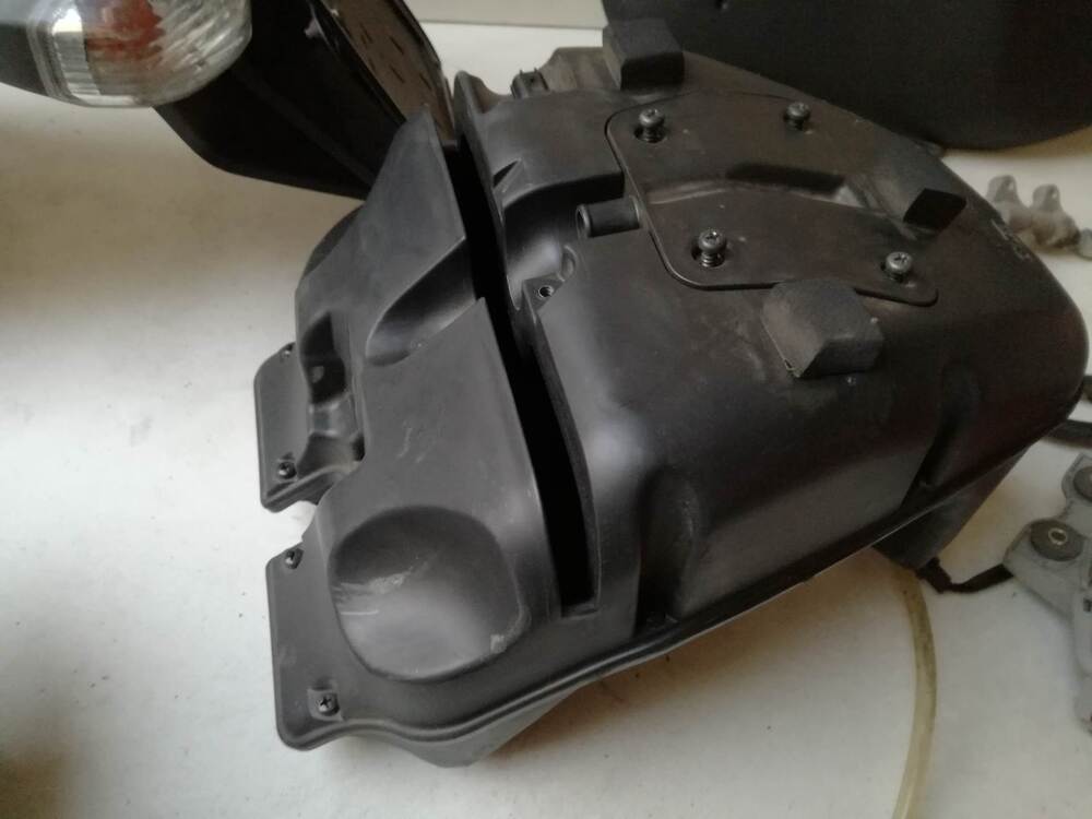 Ricambi vari originali Kawasaki ER-6F 2008 (10)