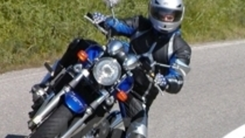 SUZUKI GSX 1400