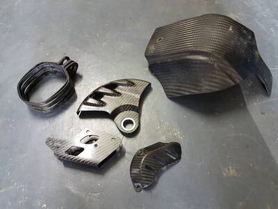 parti in carbonio Husqvarna