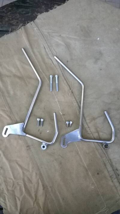 Supporti parabrezza Moto Guzzi