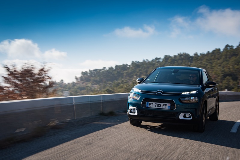 Citroen C4 Cactus 2018 | morbida e rilassata per le lunghe gite in famiglia [Video]