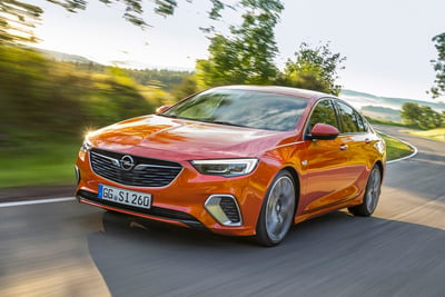 Opel Insignia GSi 2018, 210 o 260 CV per sfidare Volkswagen Arteon e non solo [Video]