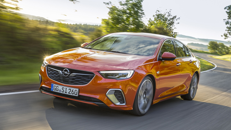 Opel Insignia GSi 2018, 210 o 260 CV per sfidare Volkswagen Arteon e non solo [Video]