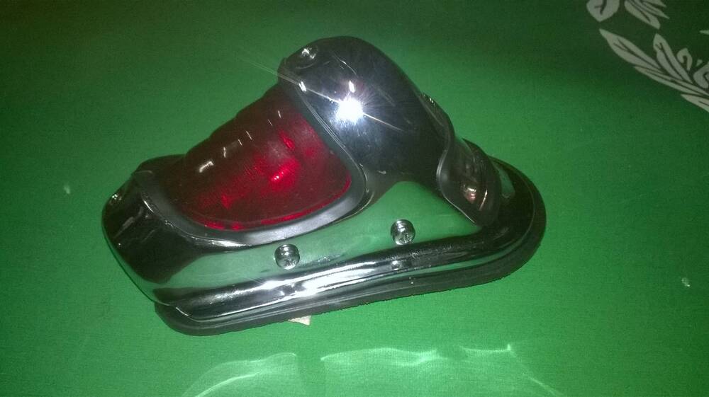 Fanale posteriore Beehive Harley-Davidson (6)