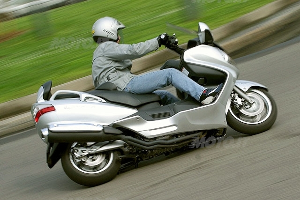 Burgman 125 Suzuki Burgman 250 Anno 1998 Opinioni VelocitÃ