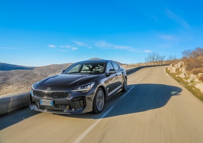 Kia Stinger 2.2 CRDi, il diesel coreano sfida le gran turismo tedesche [Video]