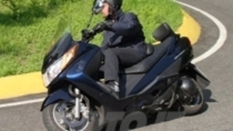 SUZUKI Burgman 400 i.e.