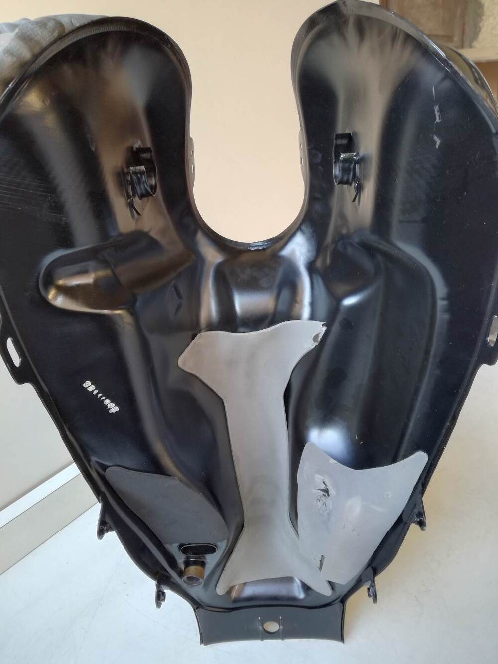 Serbatoio Kymco Venox 250 (3)