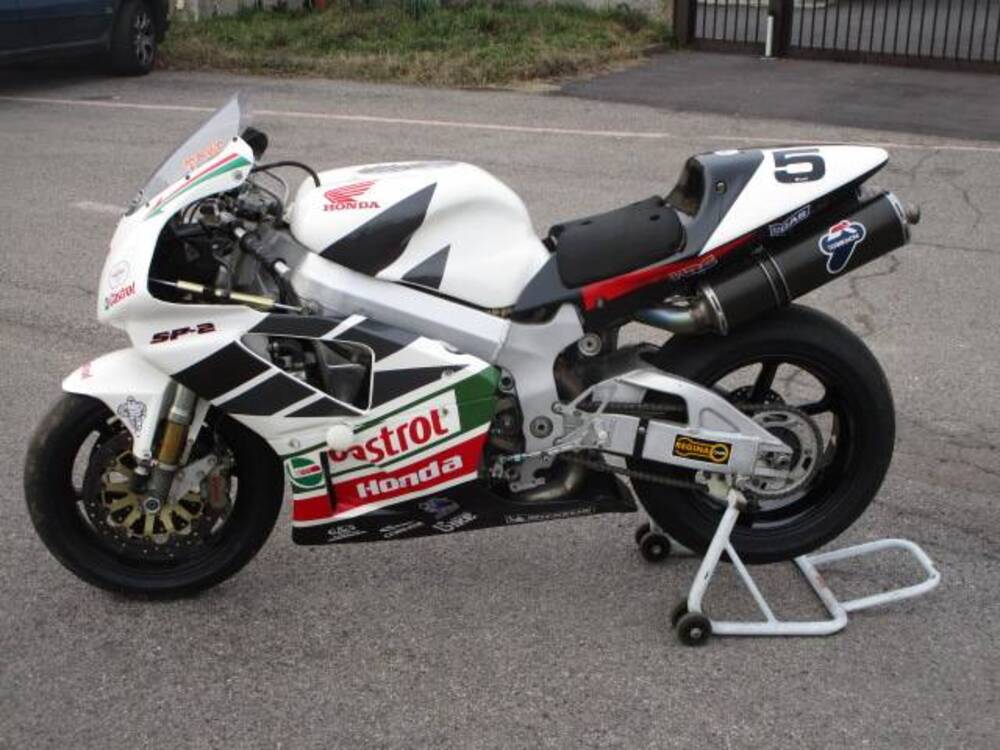 Honda VTR 1000 SP-2 (2002 - 06) (4)