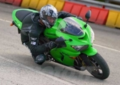 KAWASAKI Ninja 636 ZX-6R