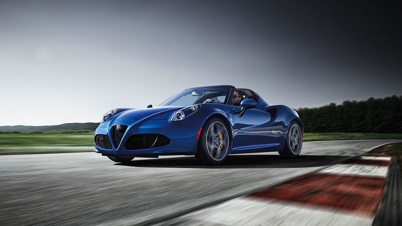 Alfa Romeo 4C, al Salone di Ginevra 2018 le Competizione e Italia