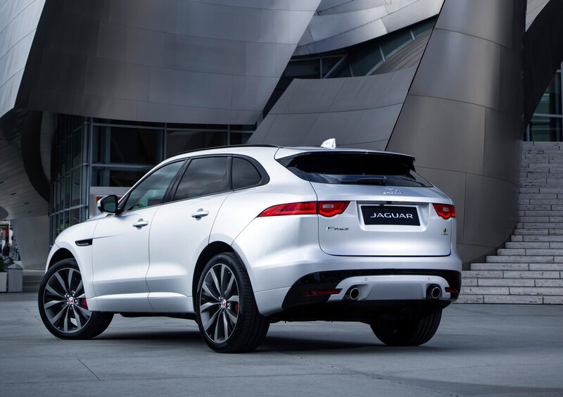 Jaguar F-Pace (2015-->>) (36)