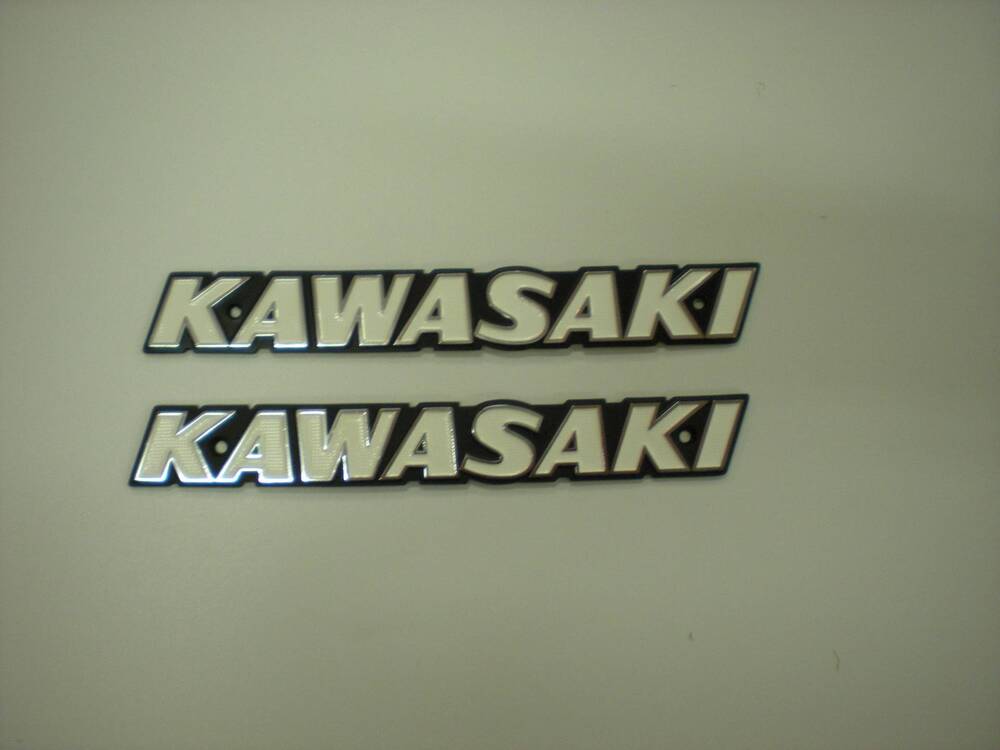 Emblema serbatoio - 560141006 Kawasaki