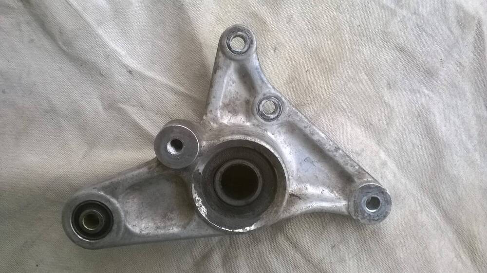 Supporto pinza Freno Aprilia Leonardo (6)