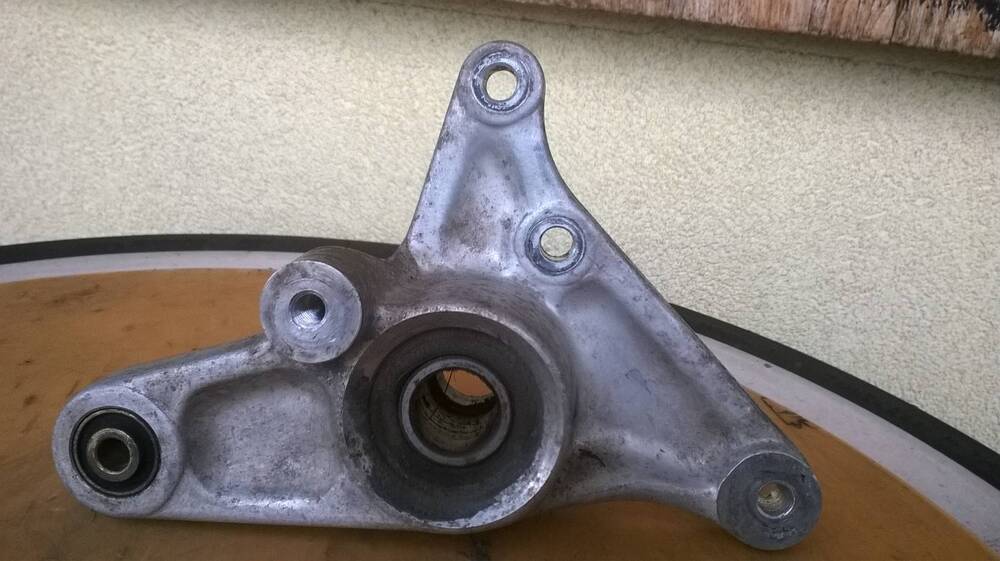 Supporto pinza Freno Aprilia Leonardo (4)