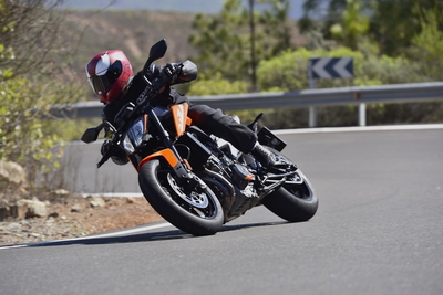 KTM 790 Duke. Media ready to race