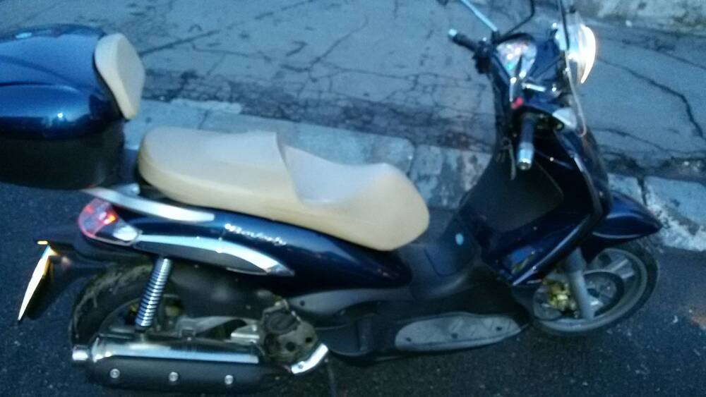 Piaggio Beverly Tourer 400 (2008 - 11) (4)