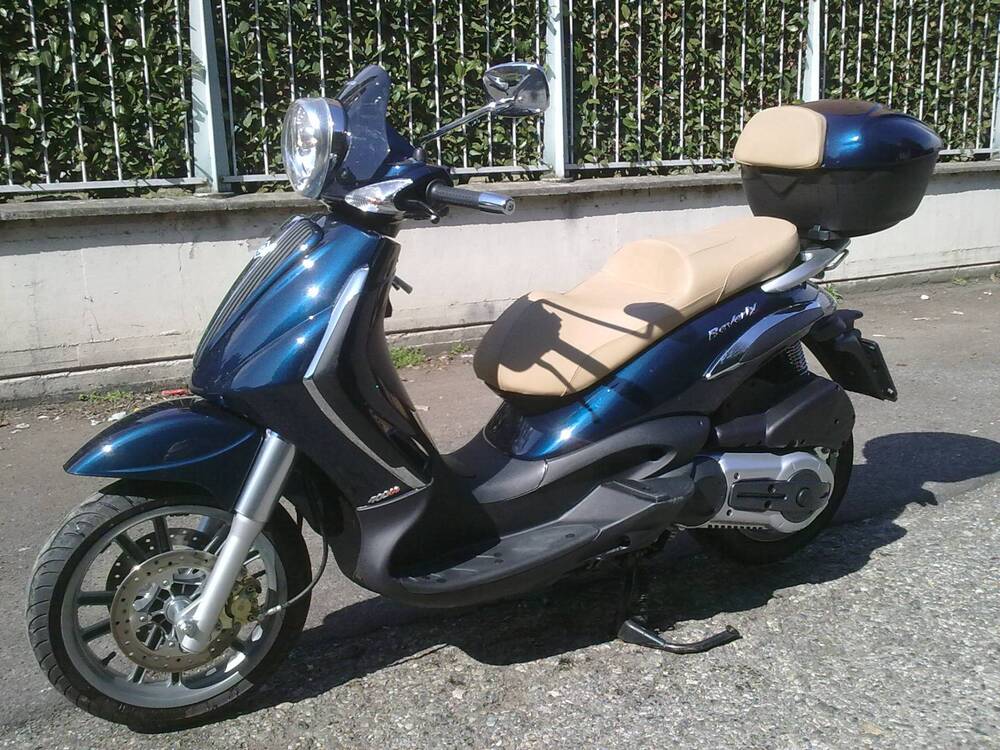 Piaggio Beverly Tourer 400 (2008 - 11) (2)