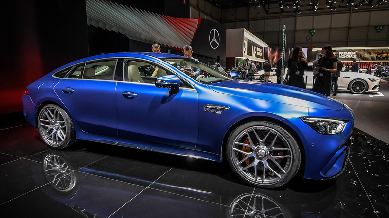 Mercedes-AMG GT 4 Coup&eacute; al Salone di Ginevra 2018 [Video]