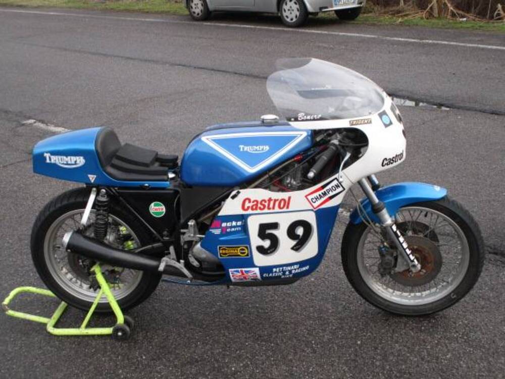 Triumph TRIDENT ROB NORTH 750 (2)