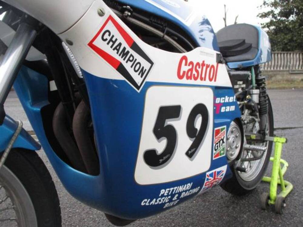 Triumph TRIDENT ROB NORTH 750 (7)