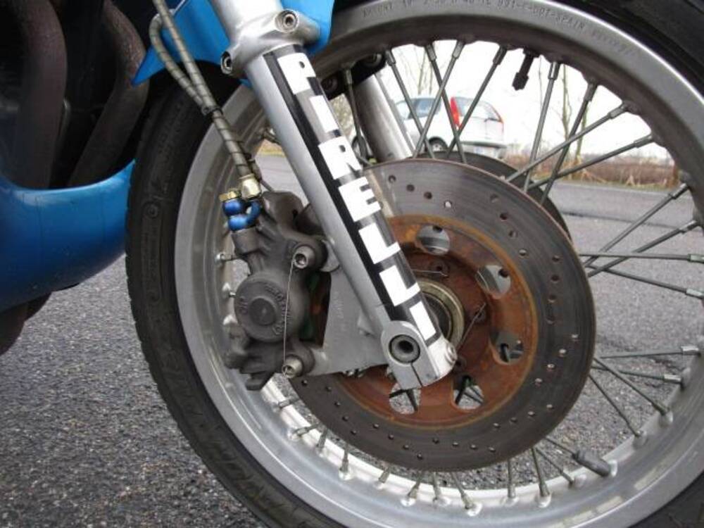 Triumph TRIDENT ROB NORTH 750 (12)