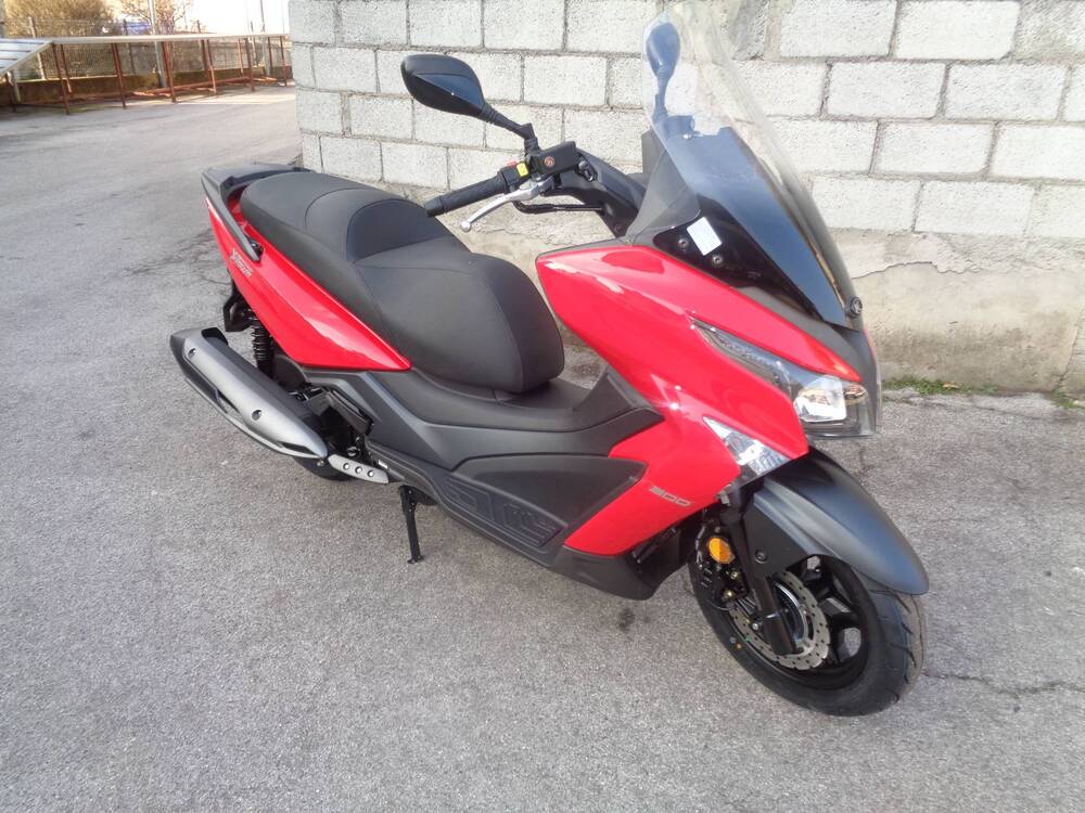 Kymco X-Town 300i ABS (2016 - 20) (3)