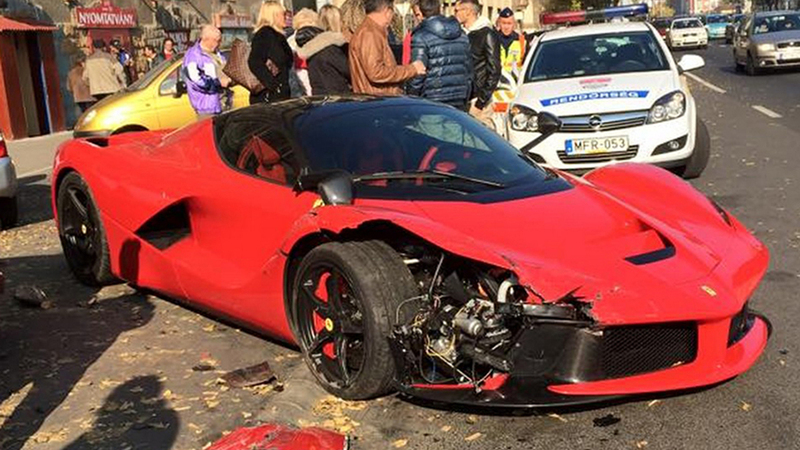 LaFerrari: gomme fredde, tre macchine colpite a Budapest