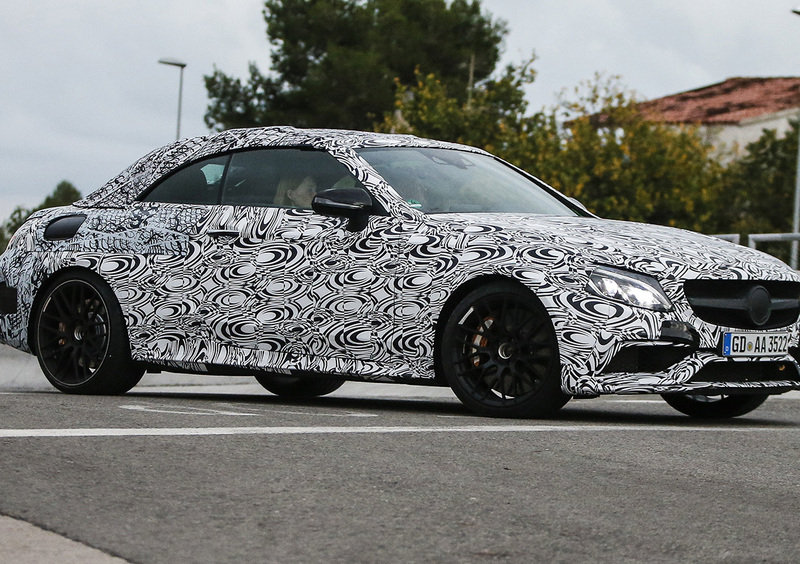 Mercedes C63 AMG Cabrio: pronti per la potenza a cielo aperto