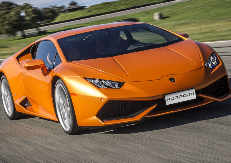 Lamborghini Huracan: novit&agrave; di sostanza per la Model Year 2016