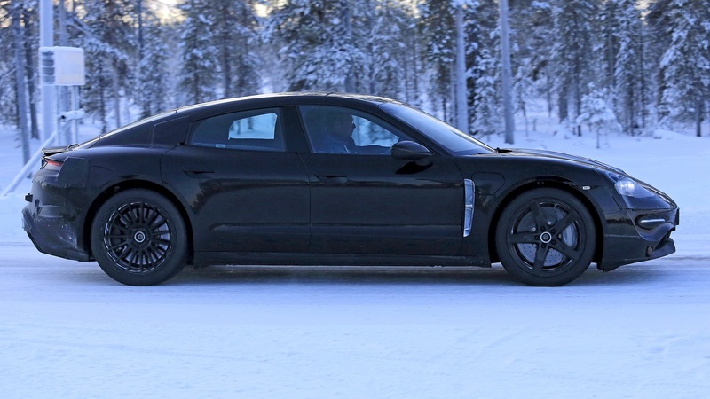 Porsche Mission E. Proseguono i test per l&#039;anti-Tesla di Zuffenhausen [Video]