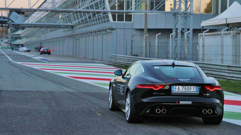 Jaguar F-Type R