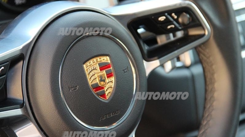 Porsche, 2015 da record: oltre 200.000 auto consegnate