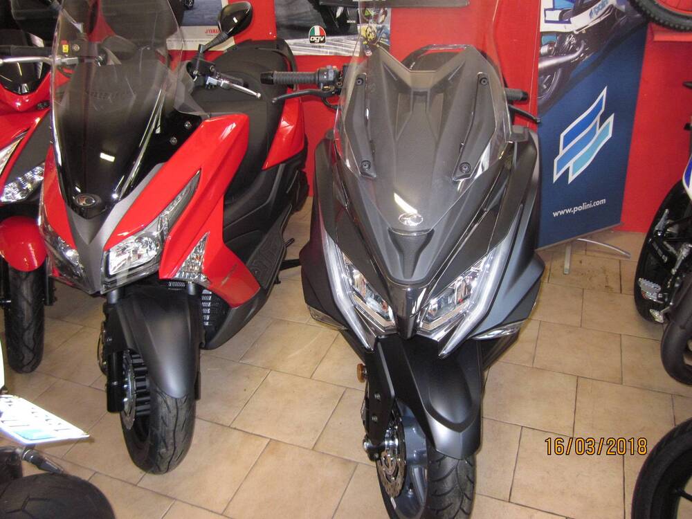Kymco AK 550 ETS (2021 - 25) (11)