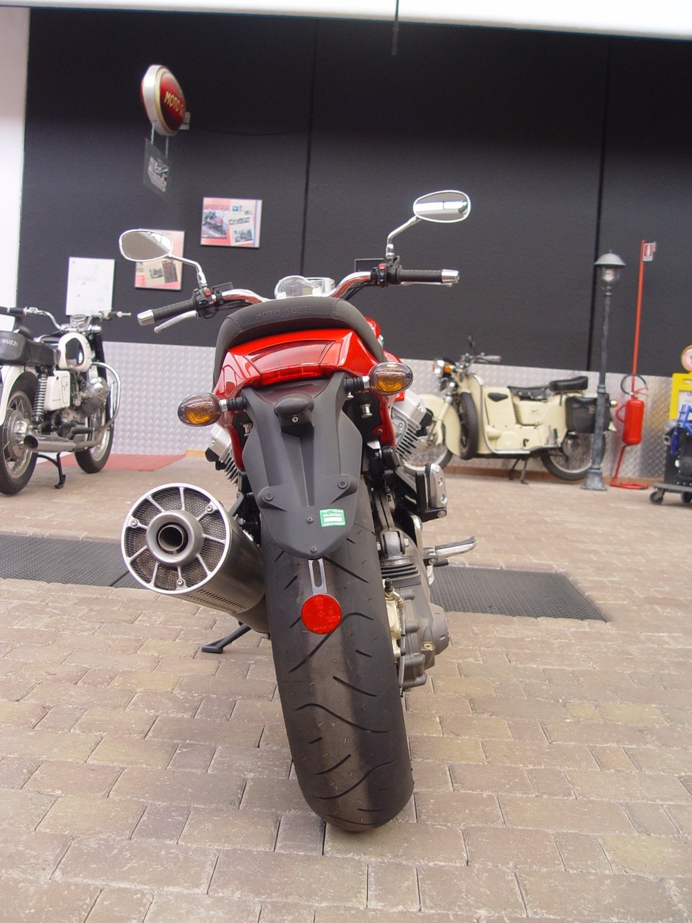 Moto Guzzi Griso 1200 8V Special Edition (2012 - 16) (8)