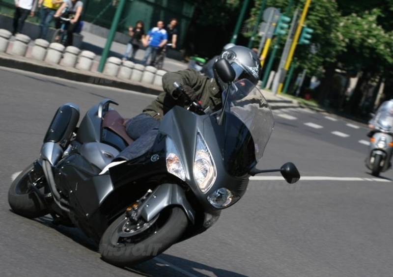 YAMAHA T-Max 500