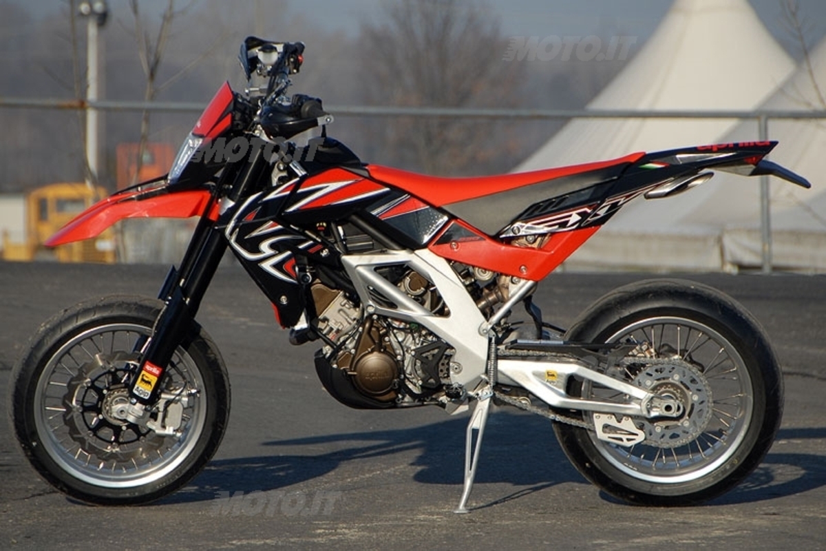 Supermotard Aprilia Sxv 550 Usata 550 Vdb Replica Aprilia 550