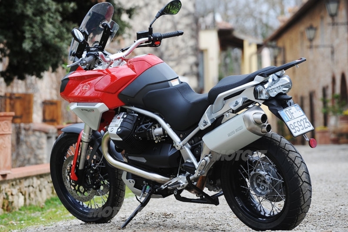 Prova MOTO GUZZI Stelvio 1200 4V Prove